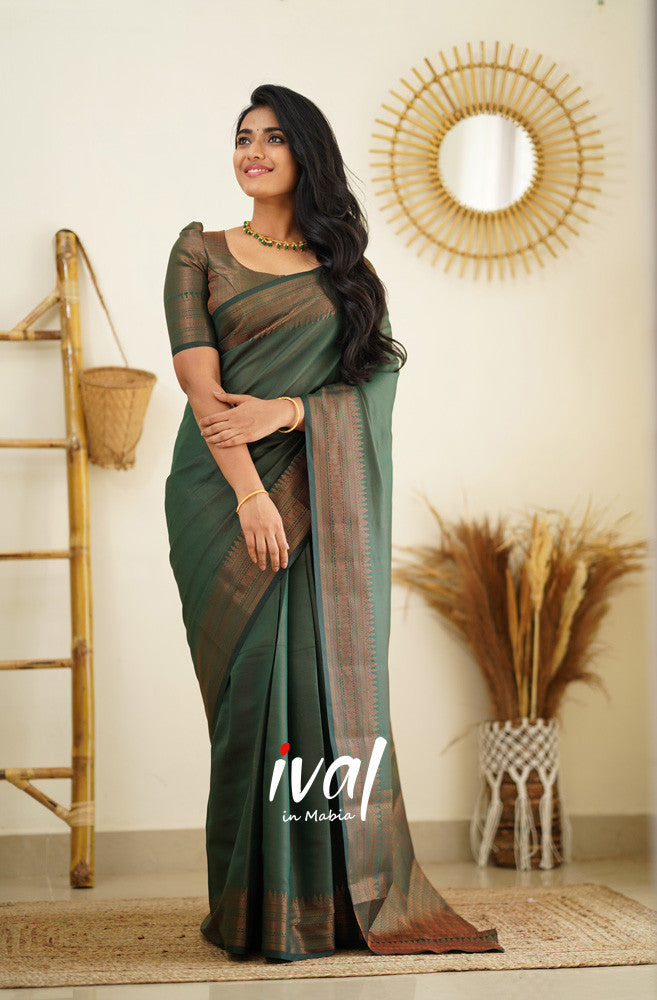 Engagement Wear Green Color Jacquard Silk Saree