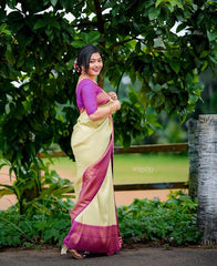 Fashionable Perrot Color Jacquard Silk Saree