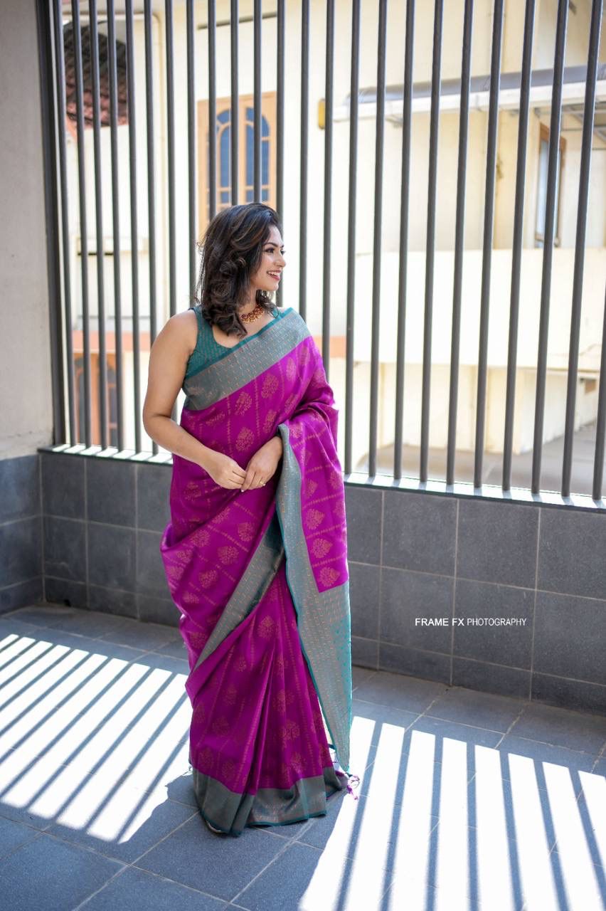 Fashionable Rani Color Jacquard Silk Saree