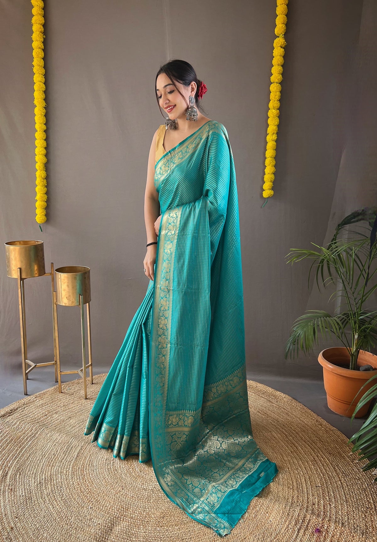 Fashionable Jaquard Sky Color Silk Saree